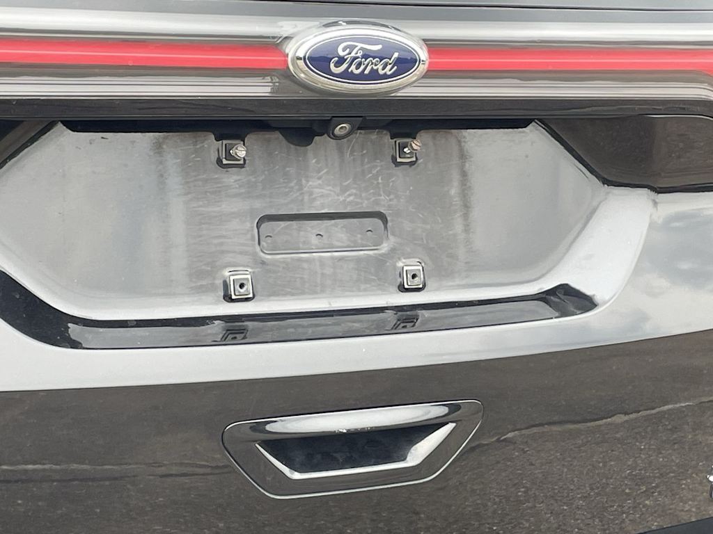 Thumbnail: 2016 Ford Edge - 38