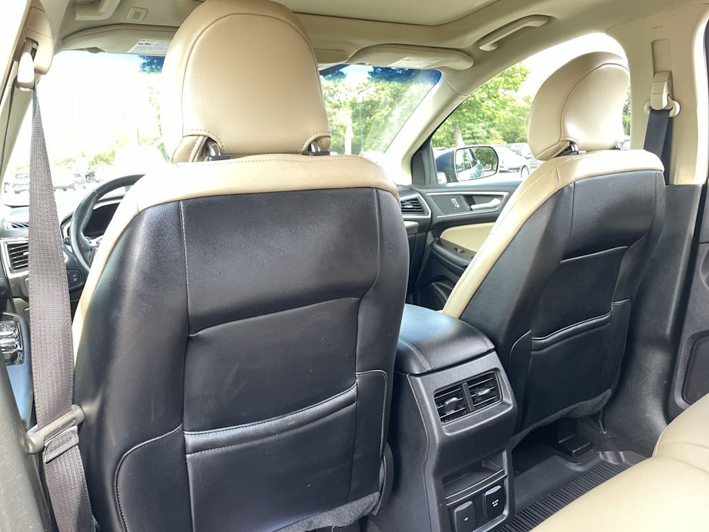 Thumbnail: 2019 Ford Edge - 28