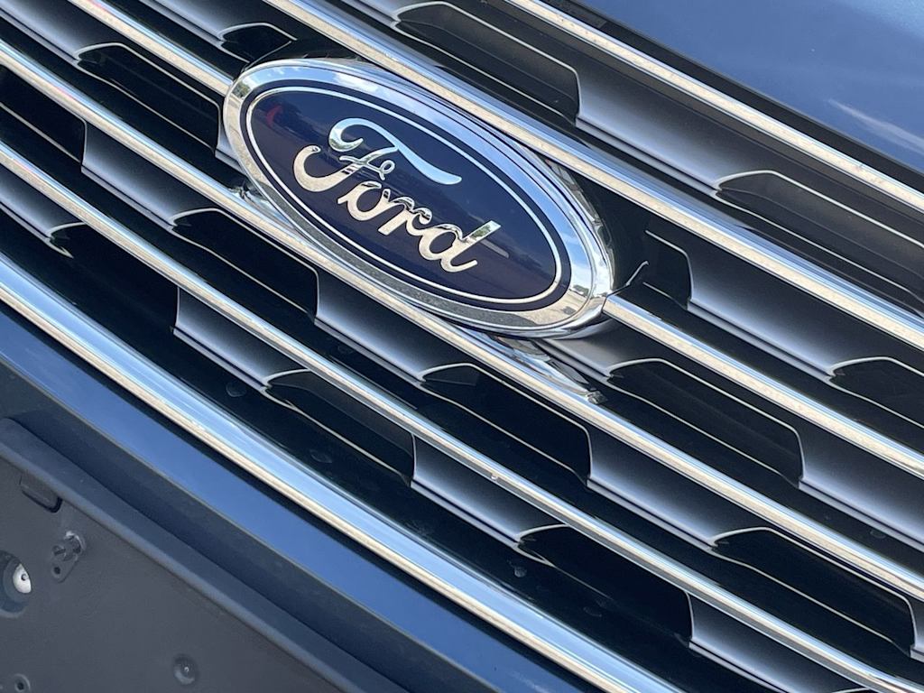 Thumbnail: 2019 Ford Edge - 5