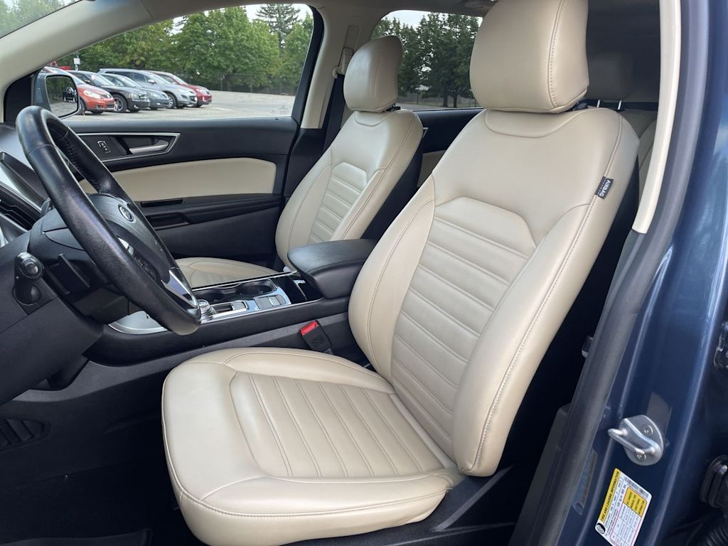 Thumbnail: 2019 Ford Edge - 9
