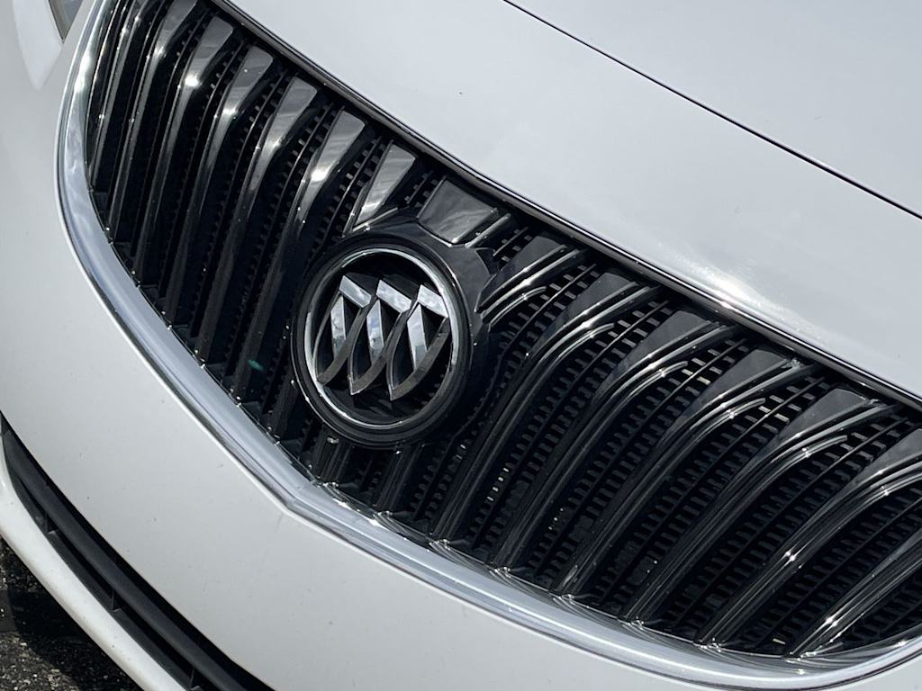 Thumbnail: 2017 Buick Regal - 7