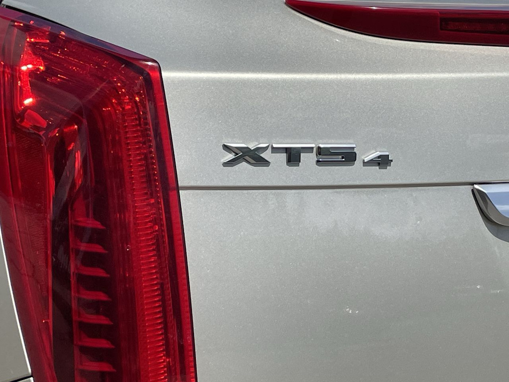 Thumbnail: 2016 Cadillac XTS - 39