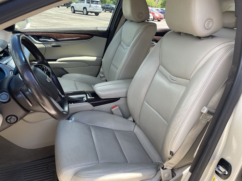 Thumbnail: 2016 Cadillac XTS - 9