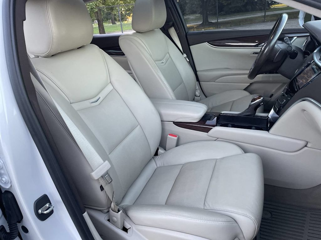 Thumbnail: 2017 Cadillac XTS - 9