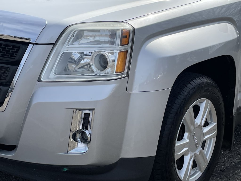 Thumbnail: 2015 GMC Terrain - 32