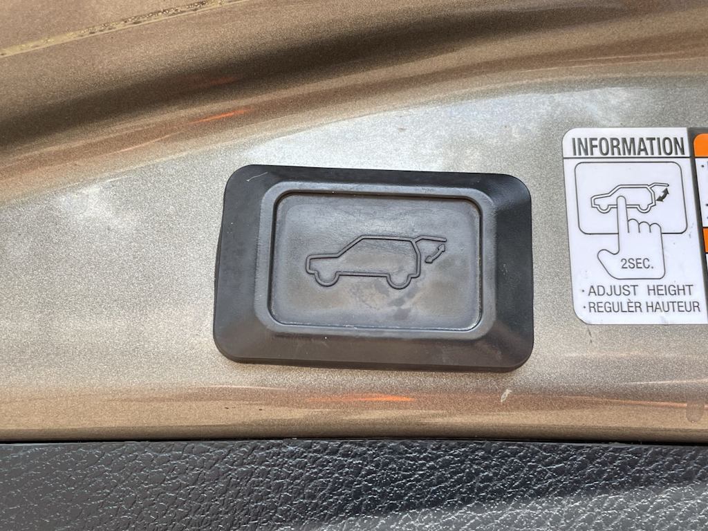 Thumbnail: 2014 Toyota RAV4 - 26