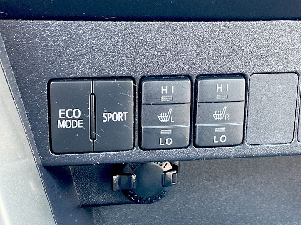Thumbnail: 2014 Toyota RAV4 - 31