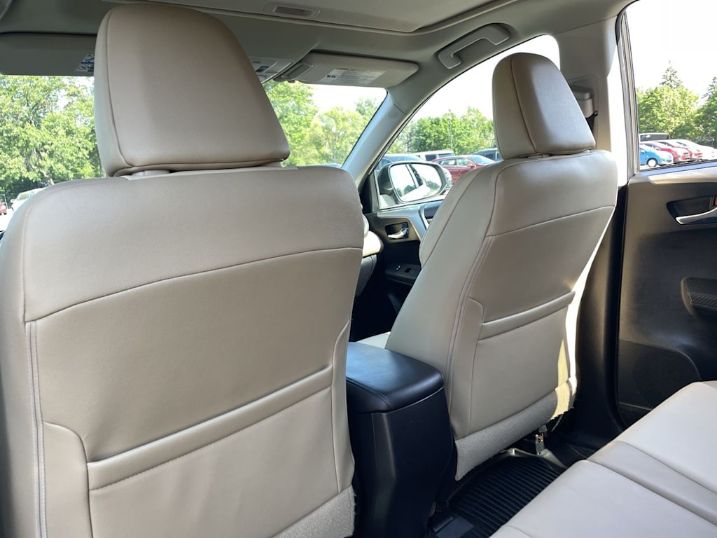 Thumbnail: 2014 Toyota RAV4 - 28