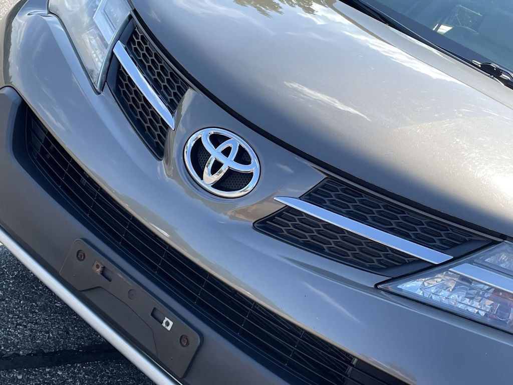 Thumbnail: 2014 Toyota RAV4 - 7