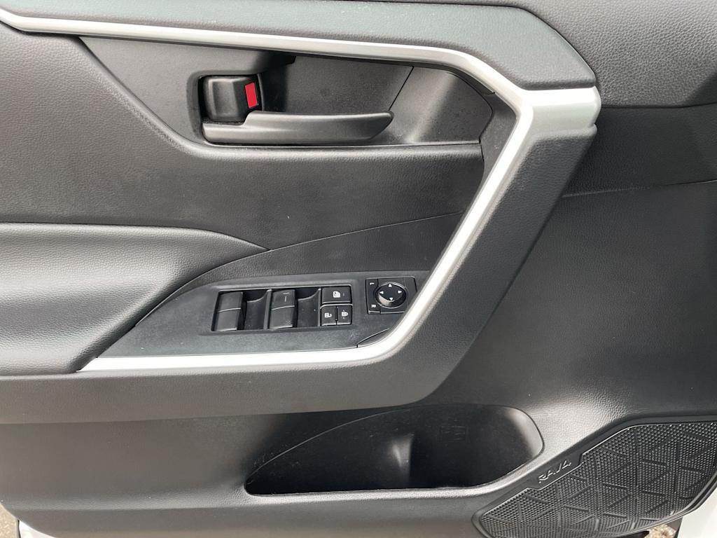 Thumbnail: 2023 Toyota RAV4 - 34