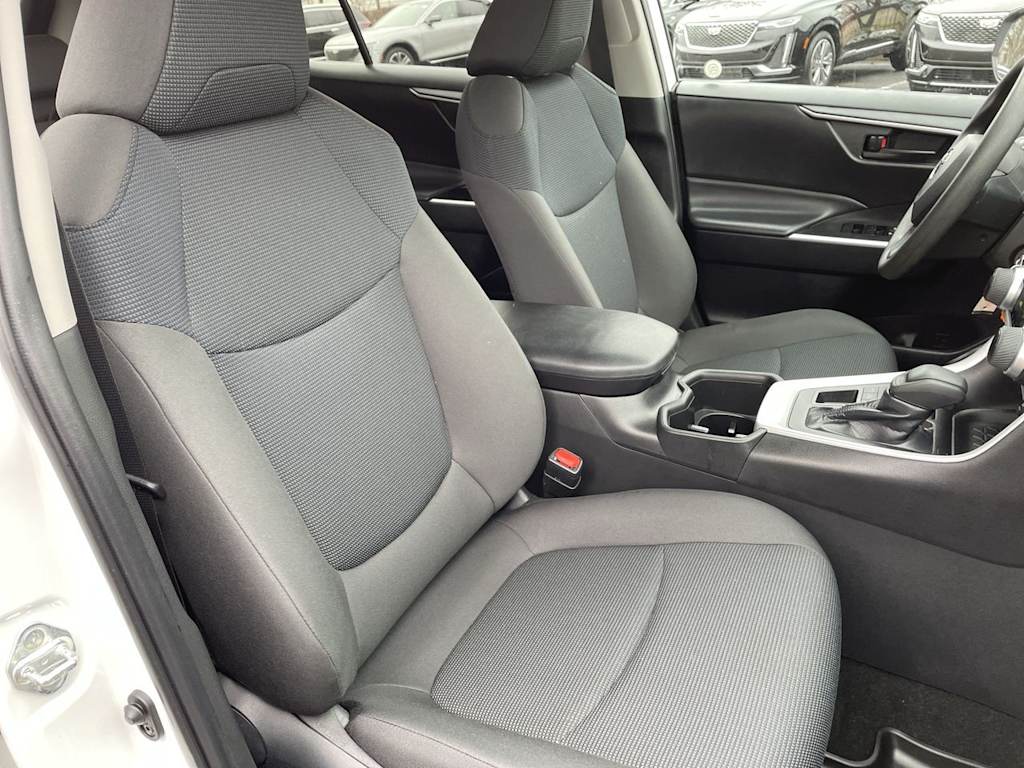 Thumbnail: 2023 Toyota RAV4 - 10