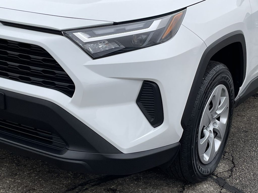 Thumbnail: 2023 Toyota RAV4 - 35