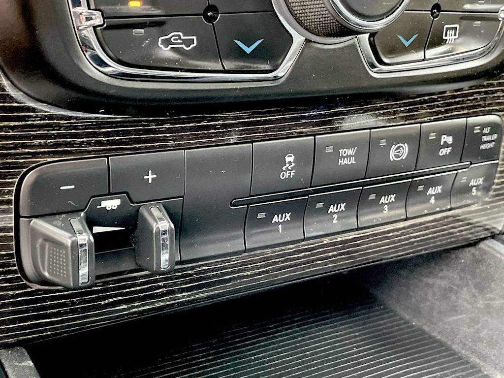 Thumbnail: 2015 RAM 3500 - 32