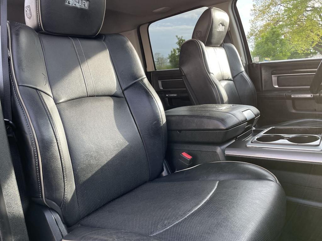 Thumbnail: 2015 RAM 3500 - 11