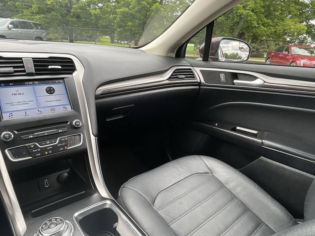 Thumbnail: 2017 Ford Fusion - 8