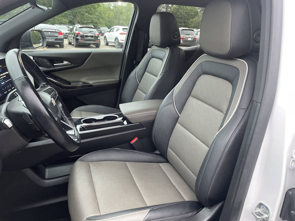 Thumbnail: 2025 Chevrolet Equinox - 10