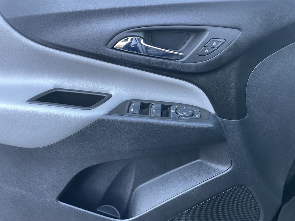 Thumbnail: 2023 Chevrolet Equinox - 33