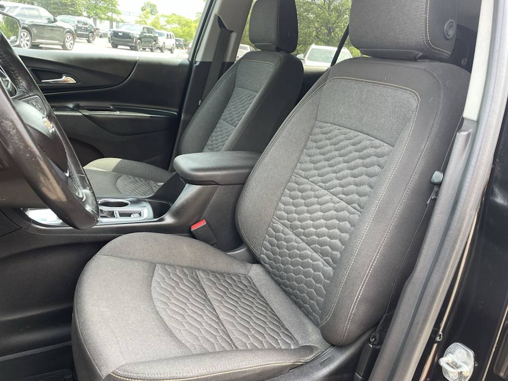Thumbnail: 2018 Chevrolet Equinox - 9