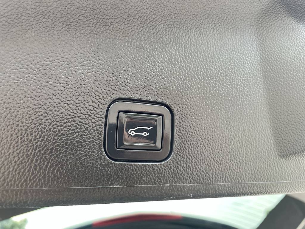 Thumbnail: 2016 Cadillac SRX - 26