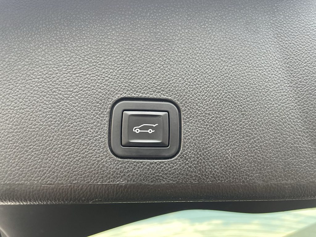 Thumbnail: 2013 Cadillac SRX - 25