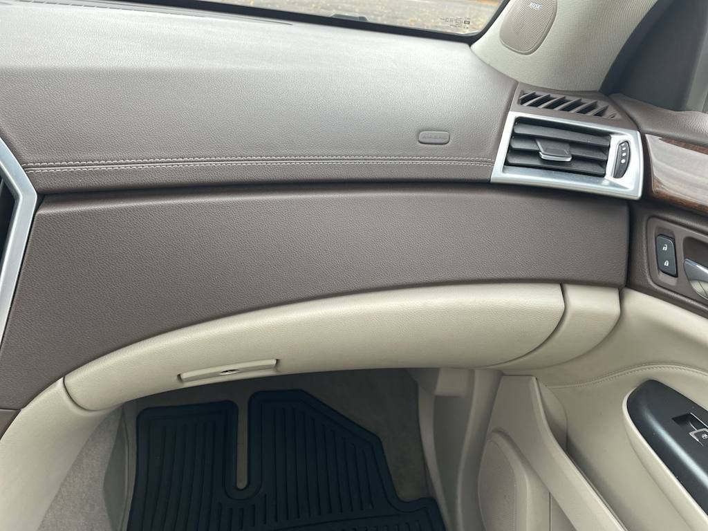 Thumbnail: 2015 Cadillac SRX - 25