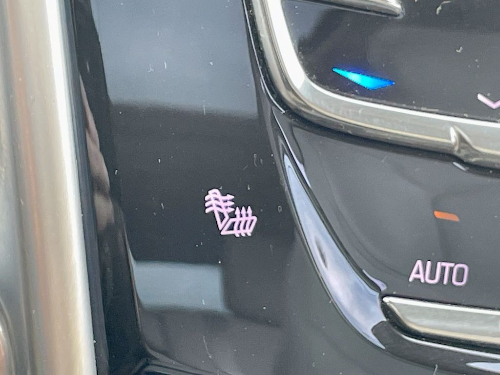 Thumbnail: 2015 Cadillac SRX - 30