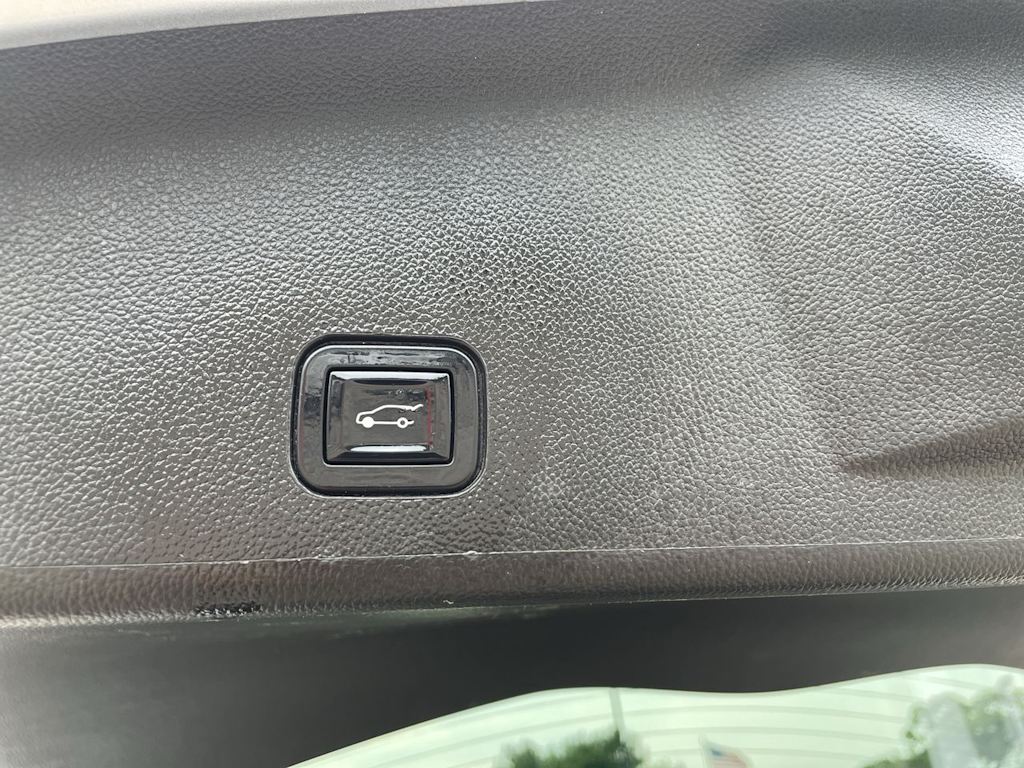 Thumbnail: 2015 Cadillac SRX - 26