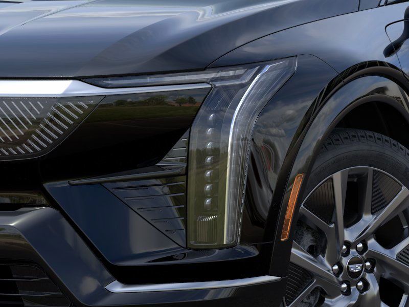 2025 Cadillac Optiq Luxury 16