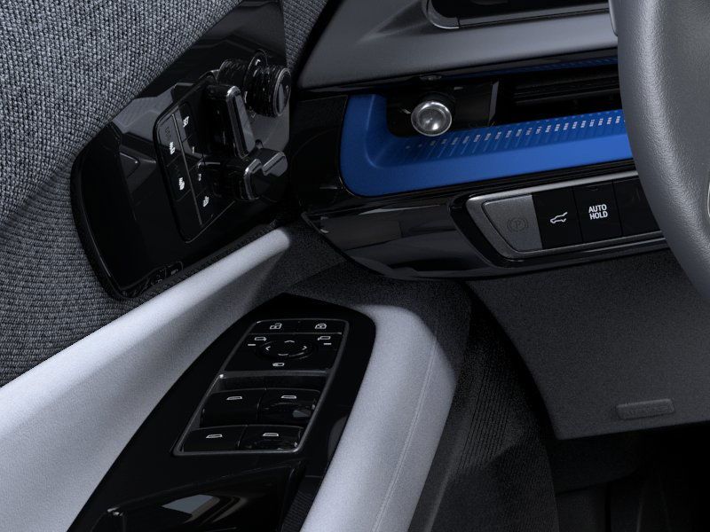2025 Cadillac Optiq Luxury 23