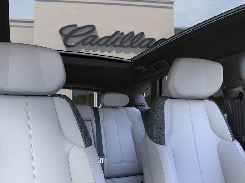 2025 Cadillac Optiq Luxury 24