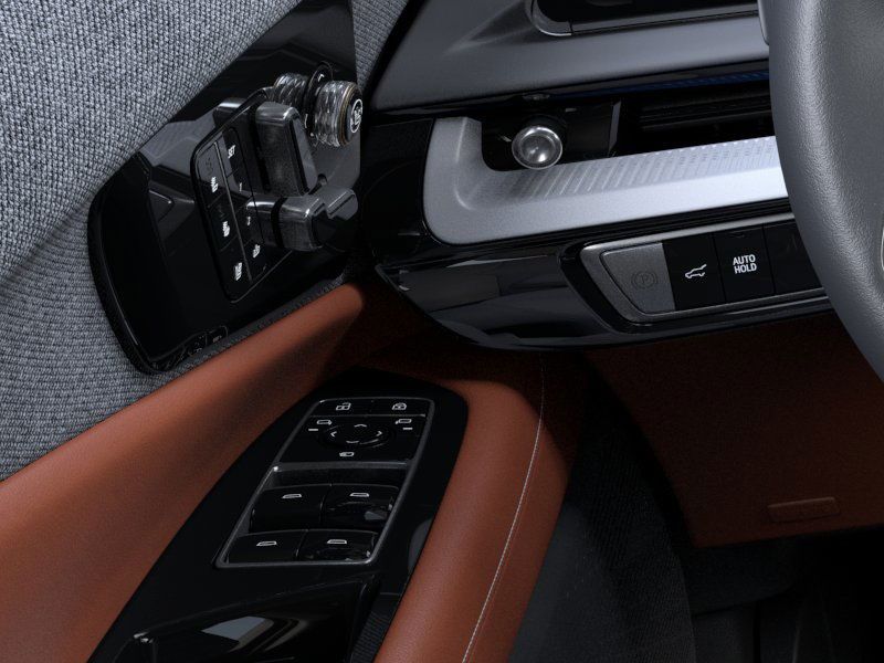 2025 Cadillac Optiq Luxury 2 23