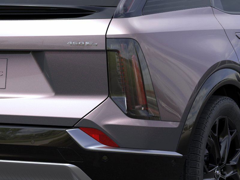 2025 Cadillac Optiq Luxury 2 17