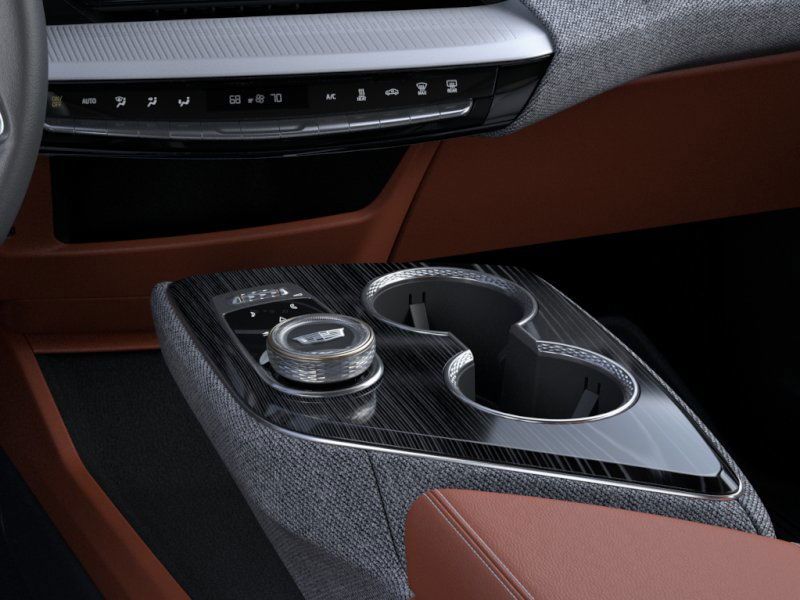 2025 Cadillac Optiq Luxury 2 10