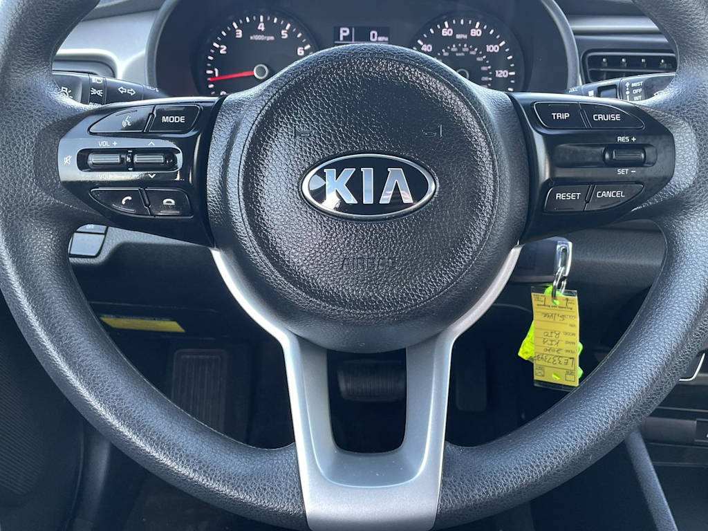 Thumbnail: 2020 Kia Rio - 23