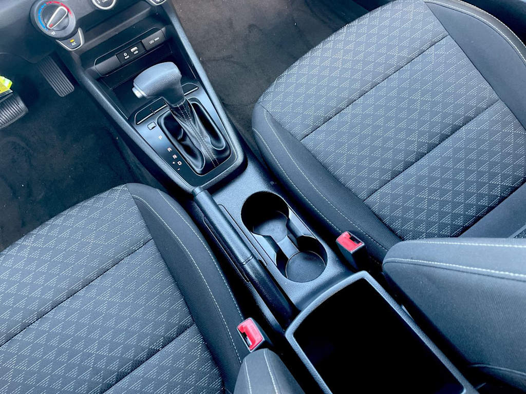 Thumbnail: 2020 Kia Rio - 15