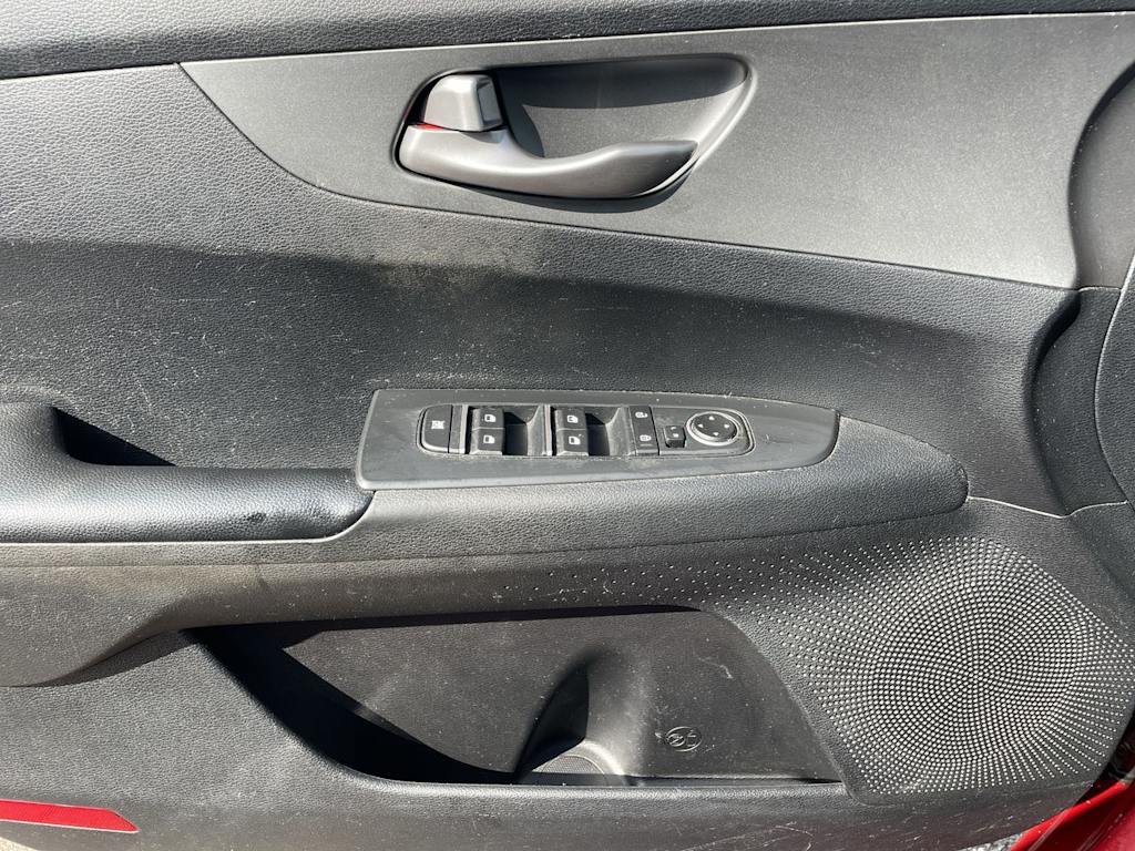 Thumbnail: 2019 Kia Forte - 31