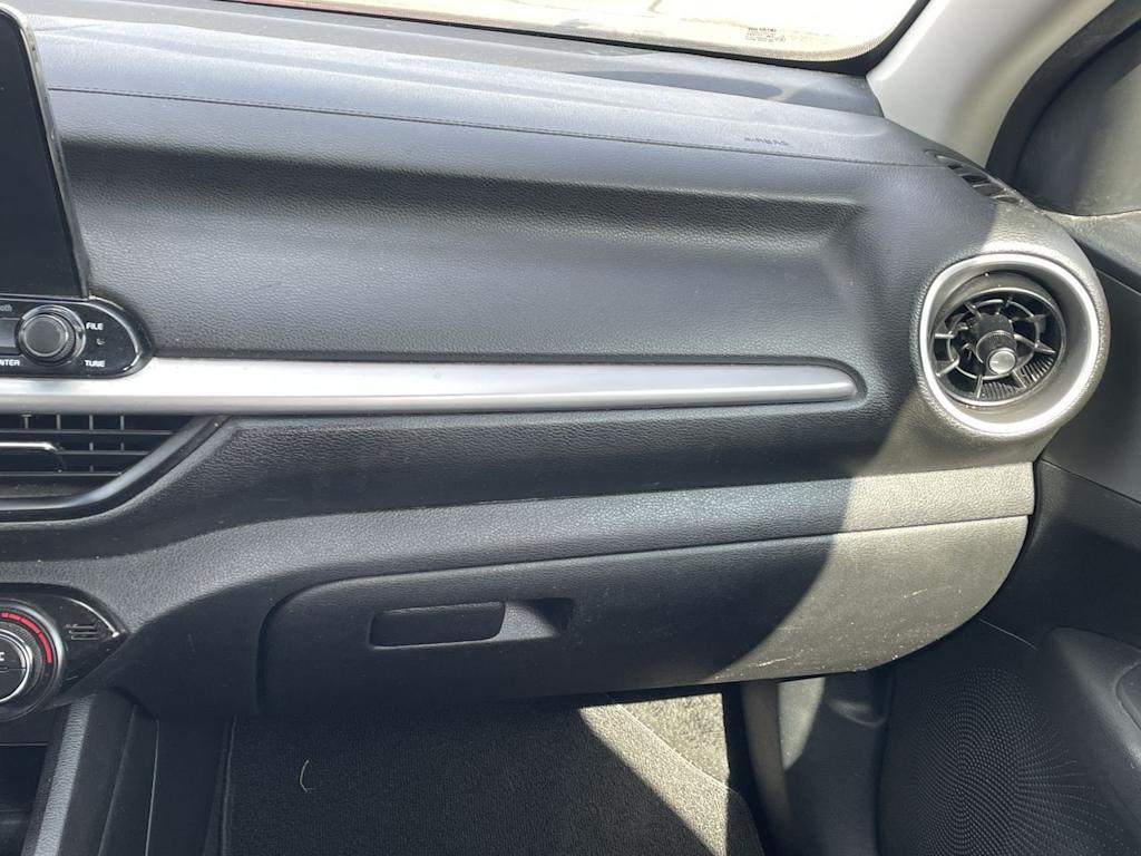 Thumbnail: 2019 Kia Forte - 25