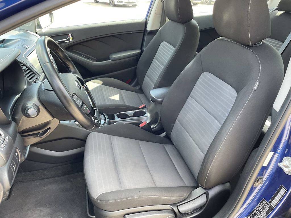 Thumbnail: 2018 Kia Forte - 9