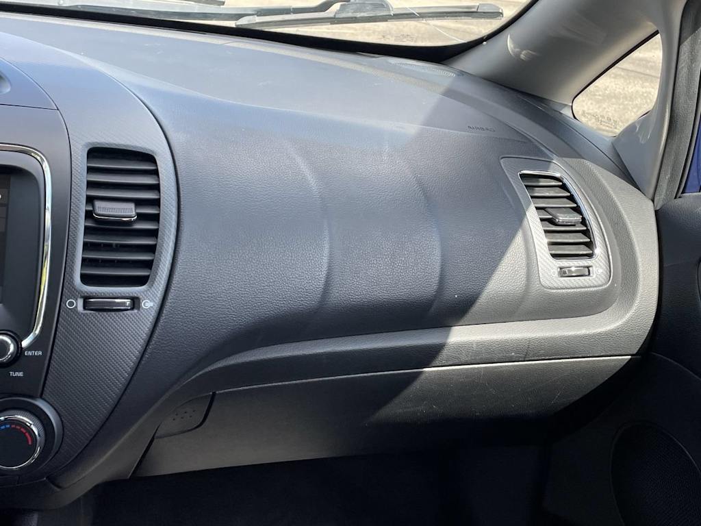 Thumbnail: 2018 Kia Forte - 24