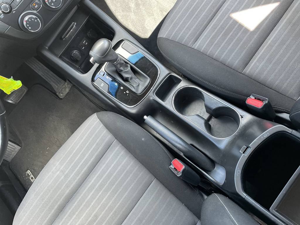 Thumbnail: 2018 Kia Forte - 15