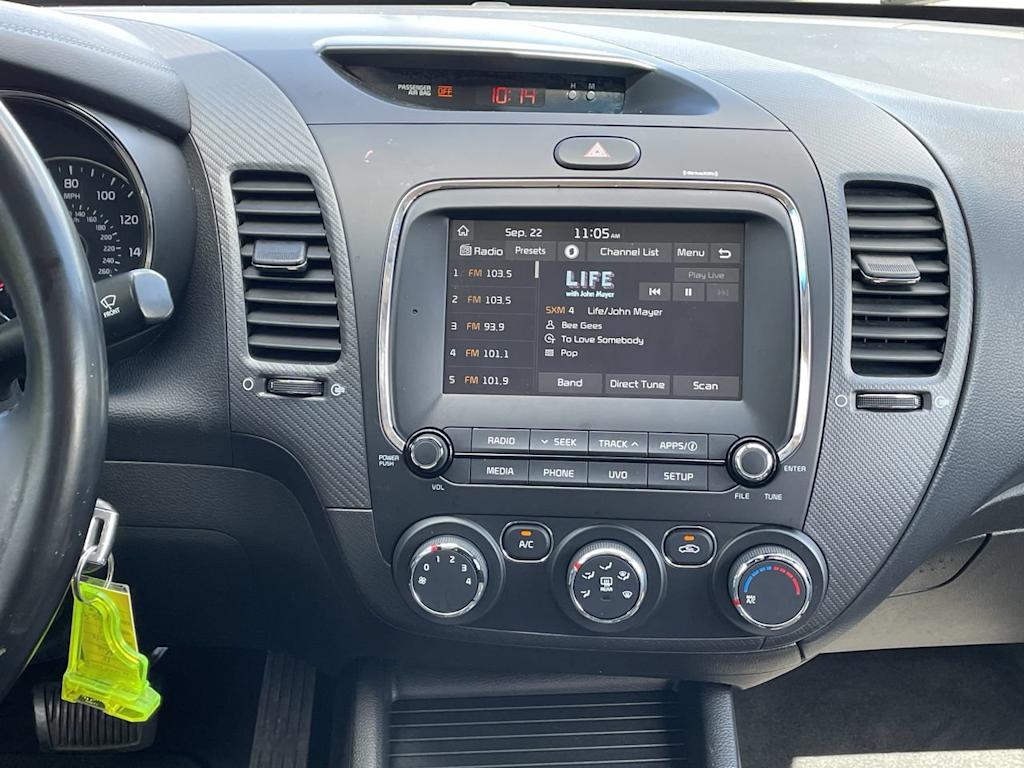 Thumbnail: 2018 Kia Forte - 12