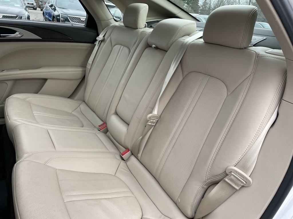 2017 Lincoln MKZ Reserve 29