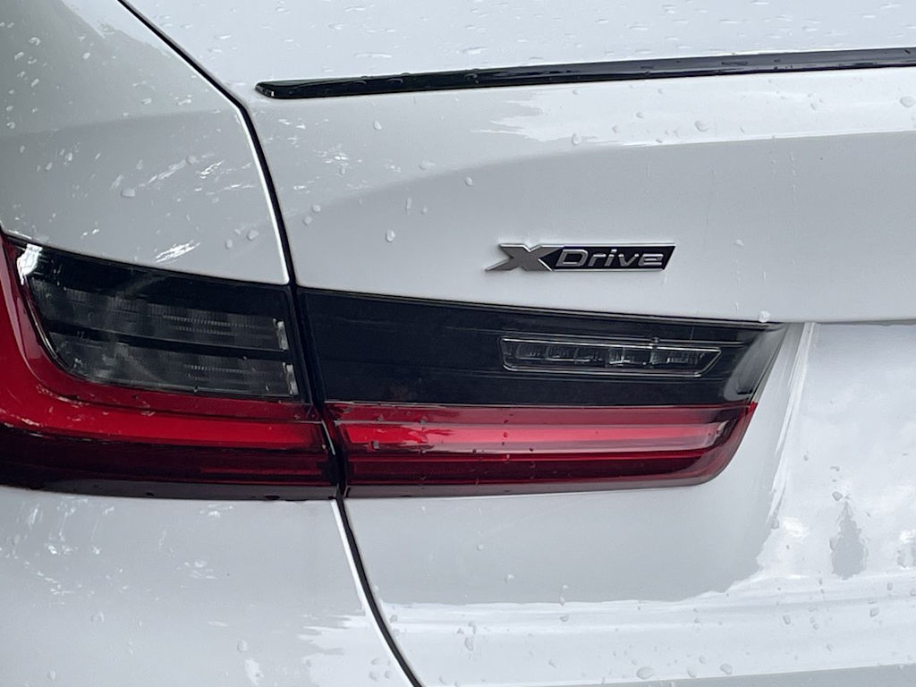Thumbnail: 2025 BMW 3 Series - 39