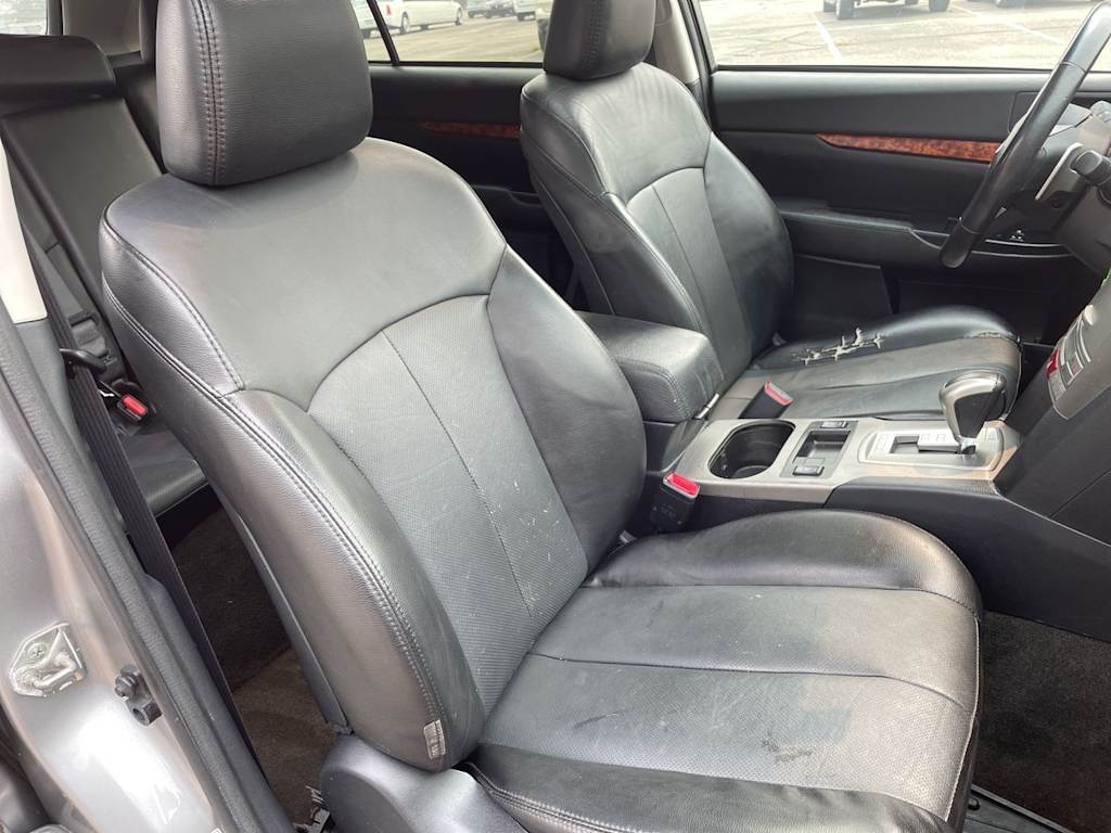Thumbnail: 2011 Subaru Outback - 10