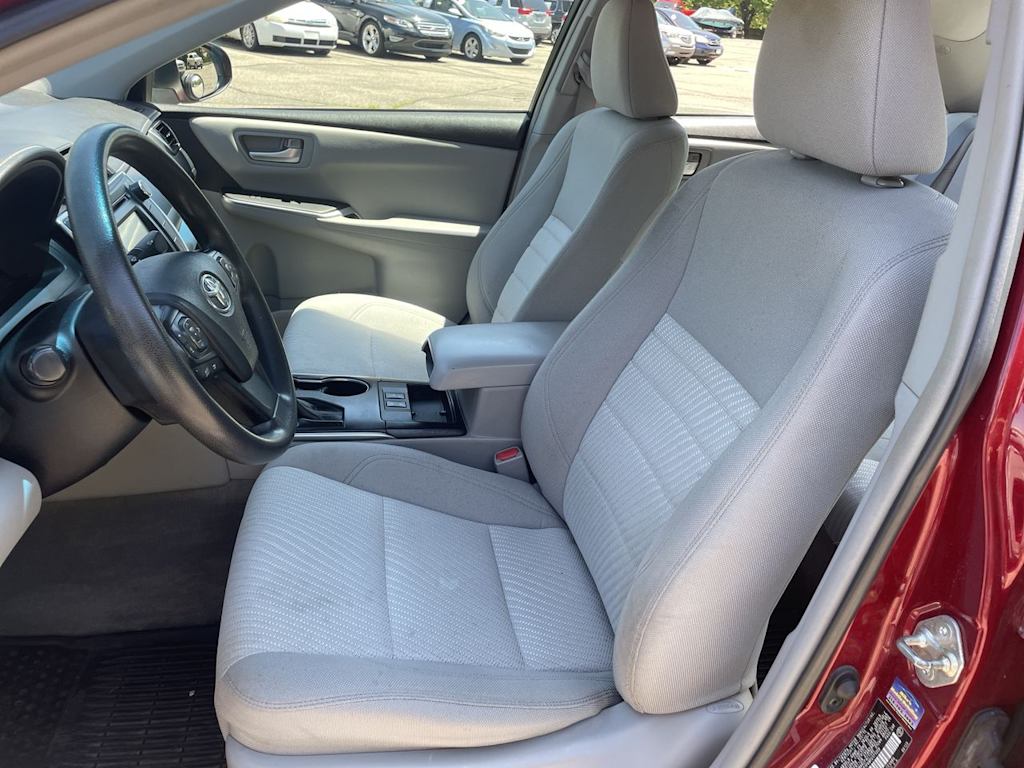 Thumbnail: 2015 Toyota Camry - 10