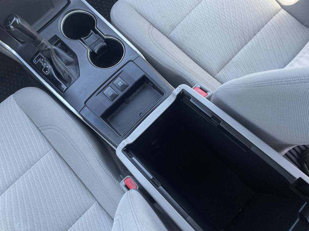 Thumbnail: 2015 Toyota Camry - 28