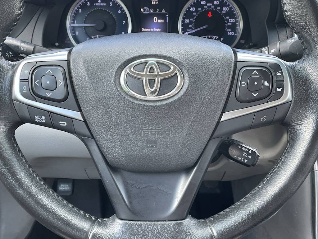Thumbnail: 2015 Toyota Camry - 23