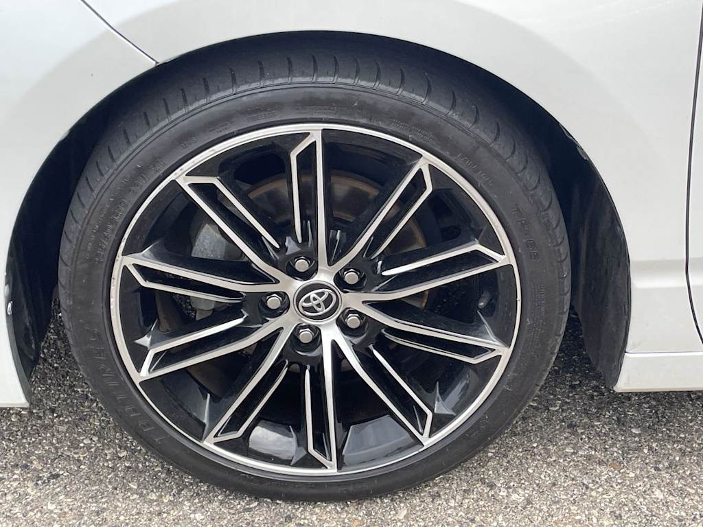 Thumbnail: 2019 Toyota Avalon - 8
