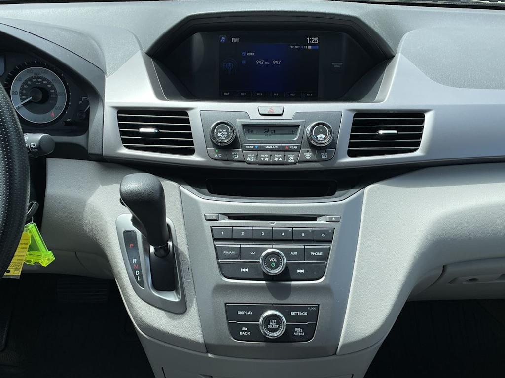 Thumbnail: 2015 Honda Odyssey - 13