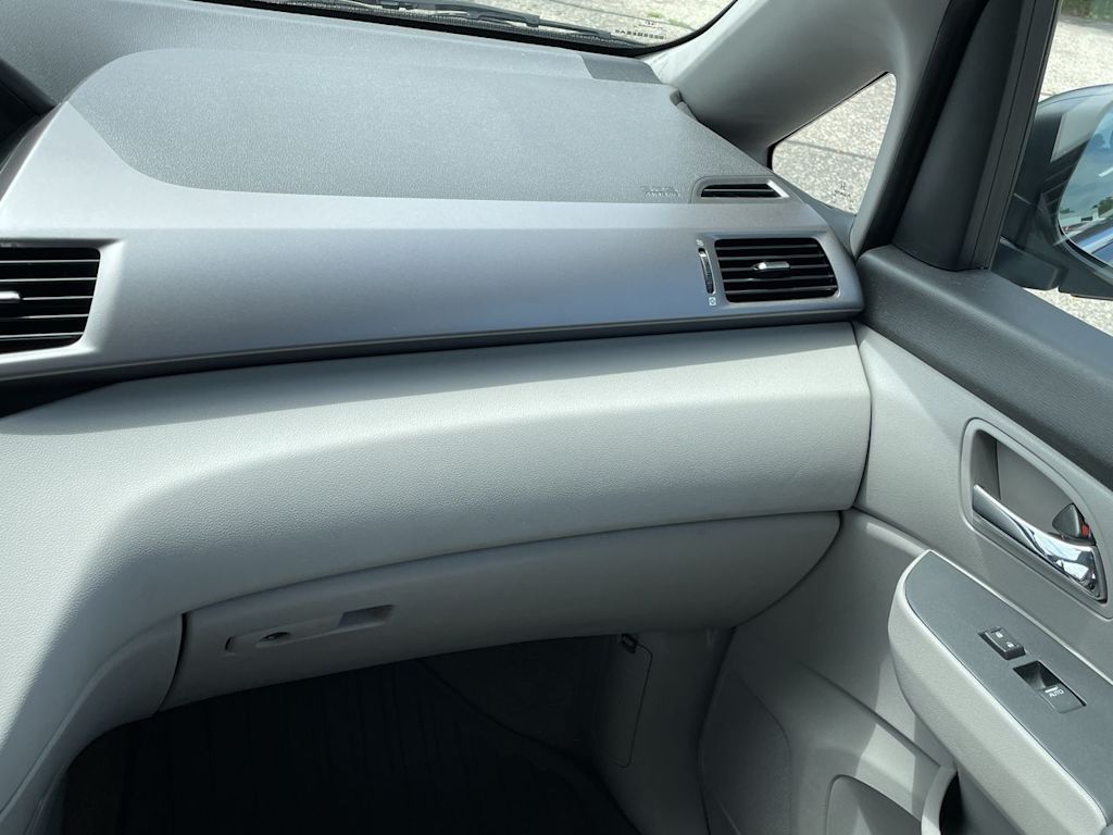 Thumbnail: 2015 Honda Odyssey - 26